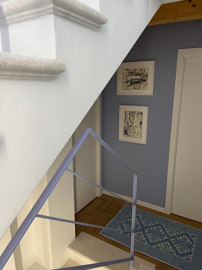 La Piccola Casa Al Lago - Intera Casa Con 3 Camere E 2 Box Salo Bagian luar foto