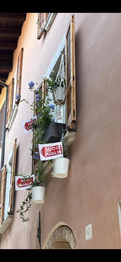 La Piccola Casa Al Lago - Intera Casa Con 3 Camere E 2 Box Salo Bagian luar foto