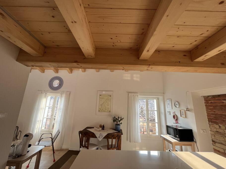 La Piccola Casa Al Lago - Intera Casa Con 3 Camere E 2 Box Salo Bagian luar foto
