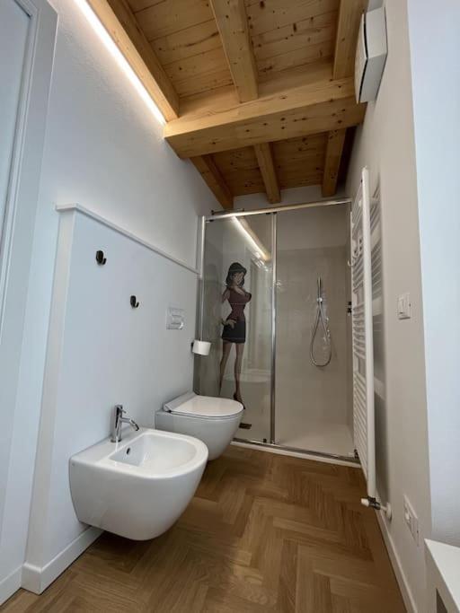 La Piccola Casa Al Lago - Intera Casa Con 3 Camere E 2 Box Salo Bagian luar foto