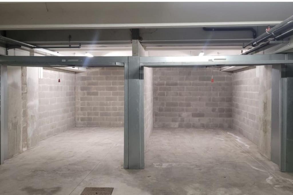 La Piccola Casa Al Lago - Intera Casa Con 3 Camere E 2 Box Salo Bagian luar foto