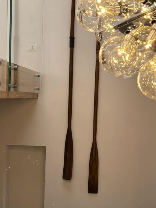 La Piccola Casa Al Lago - Intera Casa Con 3 Camere E 2 Box Salo Bagian luar foto